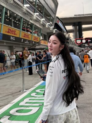Kanyawee Songmuang Instagram - In a moment I'll remember forever! 🏁🥹💥 #LightTheBay 
@adidas 
@adidasThailand
@adidasMotorsport