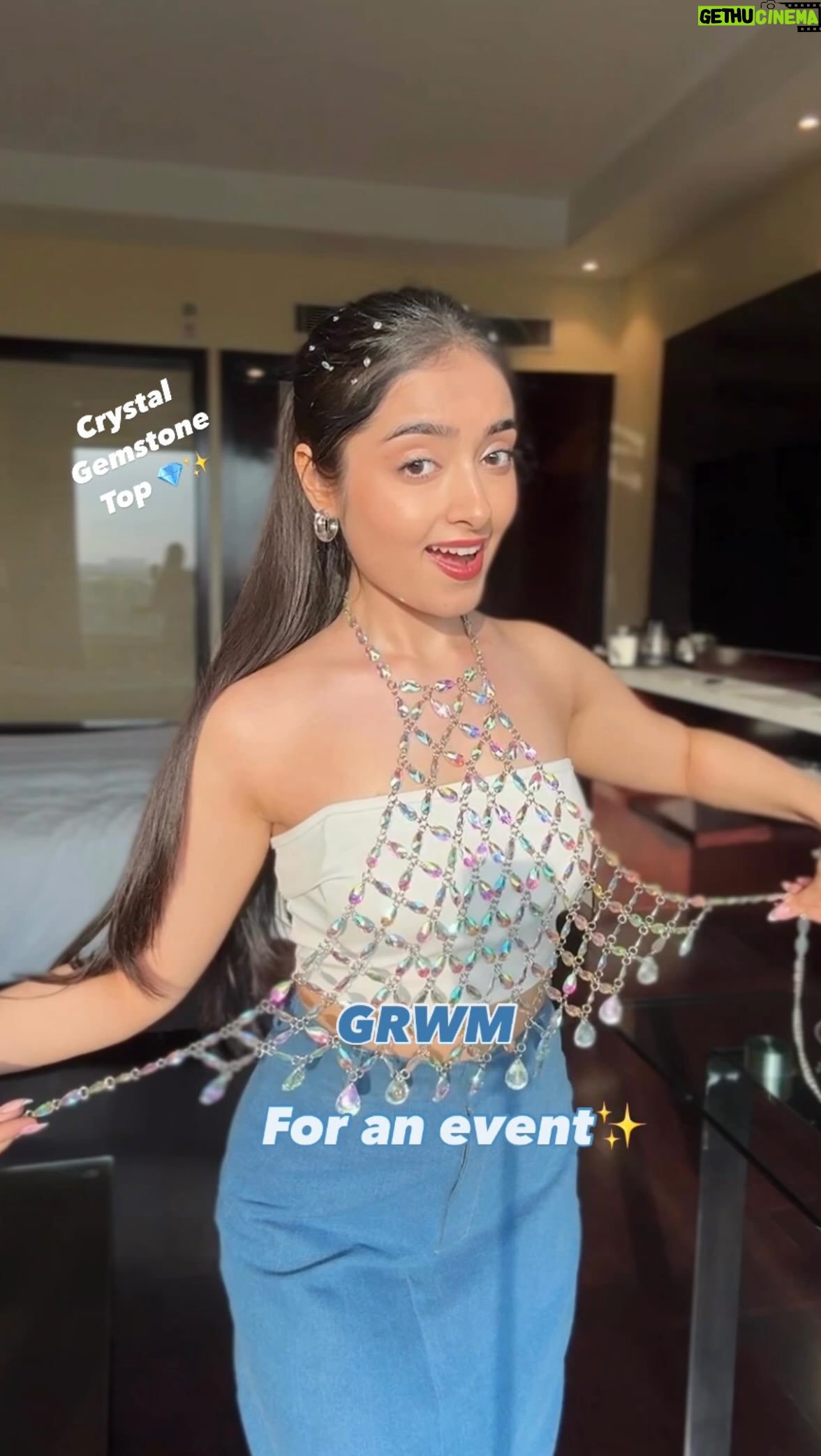 Kareena Tekwani - 2.9K Likes - Styling a Crystal Gemstone Top for an event🪩🥰✨

This was like a v quick & chaotic grwm, cause i was getting super late & was majorly doing a lot of things off camera haha🙈

Rate this look out of 10❤️ Also, drop “crystal” to get the entire fit🔗
.
.
.
#gemstonetop #grwm #chaoticgrwm #reelsindia #crystaltop #eventready #grwmfashion #funvideo #fypage #rhinestonetop