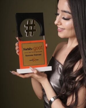 Kareena Tekwani Instagram - Made Mom & Dad Proud❤️
Thank you @forbesindia @goat_india_ for this life-changing feature & award ✨
Truly honored to be featured as one of the Top 100 Digital Stars of 2024! Couldn’t be more grateful for this recognition 💕
And to my audience- I have no words, just pure admiration towards y’all! This is our FIRST AWARD in this field (Except for YT PlayButton ofc✨) and it HAD to be Forbes! This still feels like a dream, THANK YOUU for the massive love & support that we could finally reach here! Love and only love❣️
( Forbes India, Forbes India’s Top 100 Digital Stars, Digital Stars Award )