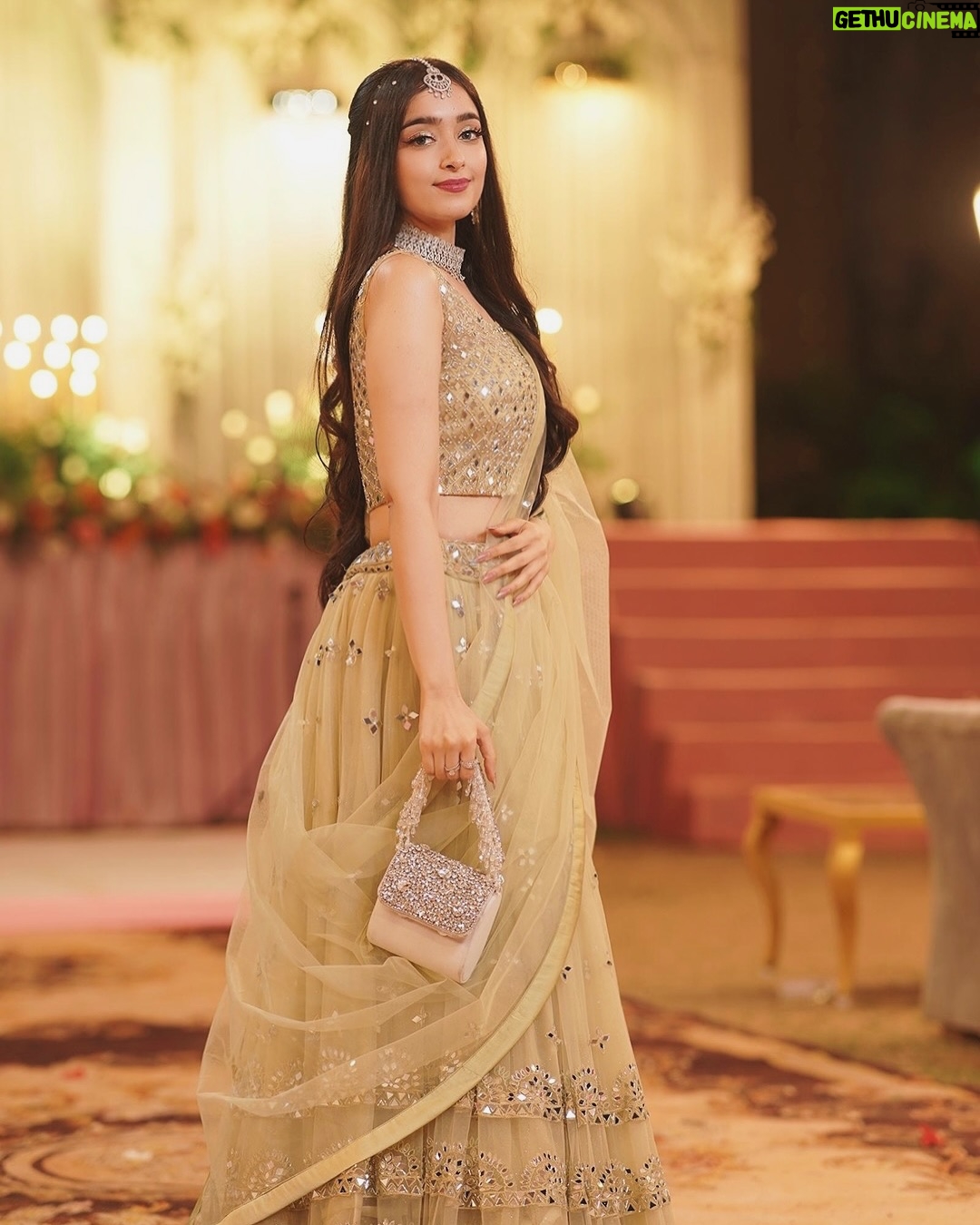 Kareena Tekwani - 10.7K Likes - ✨Desi✨ vibes only.

📸: @naveenbhatiaphotography