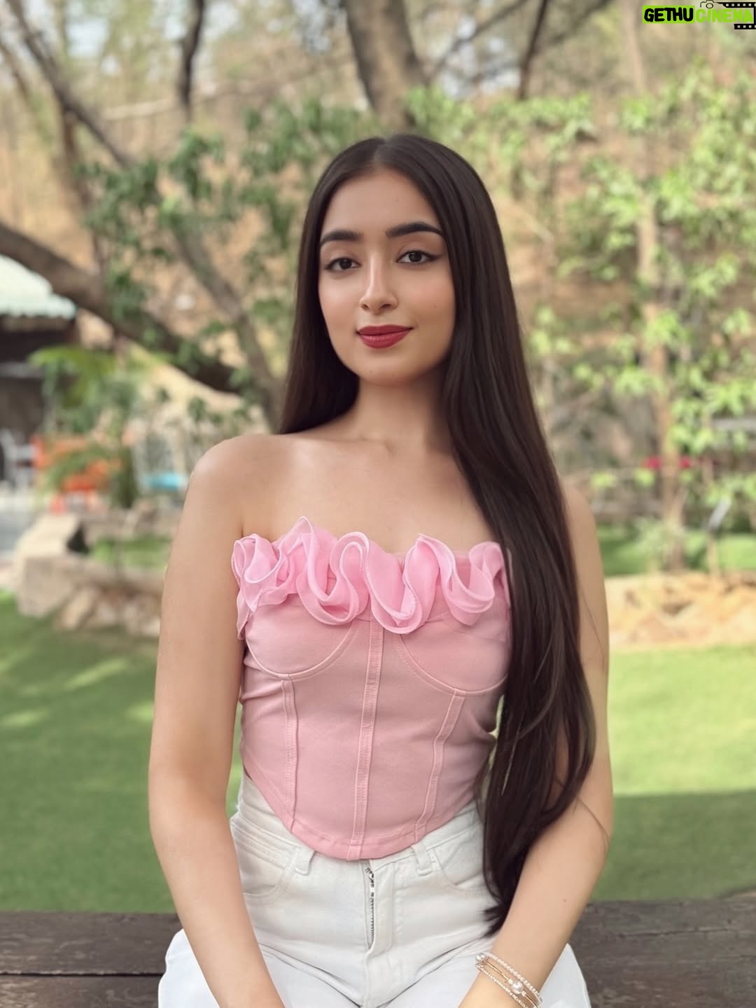 Kareena Tekwani - 4.9K Likes - Self love era🎀