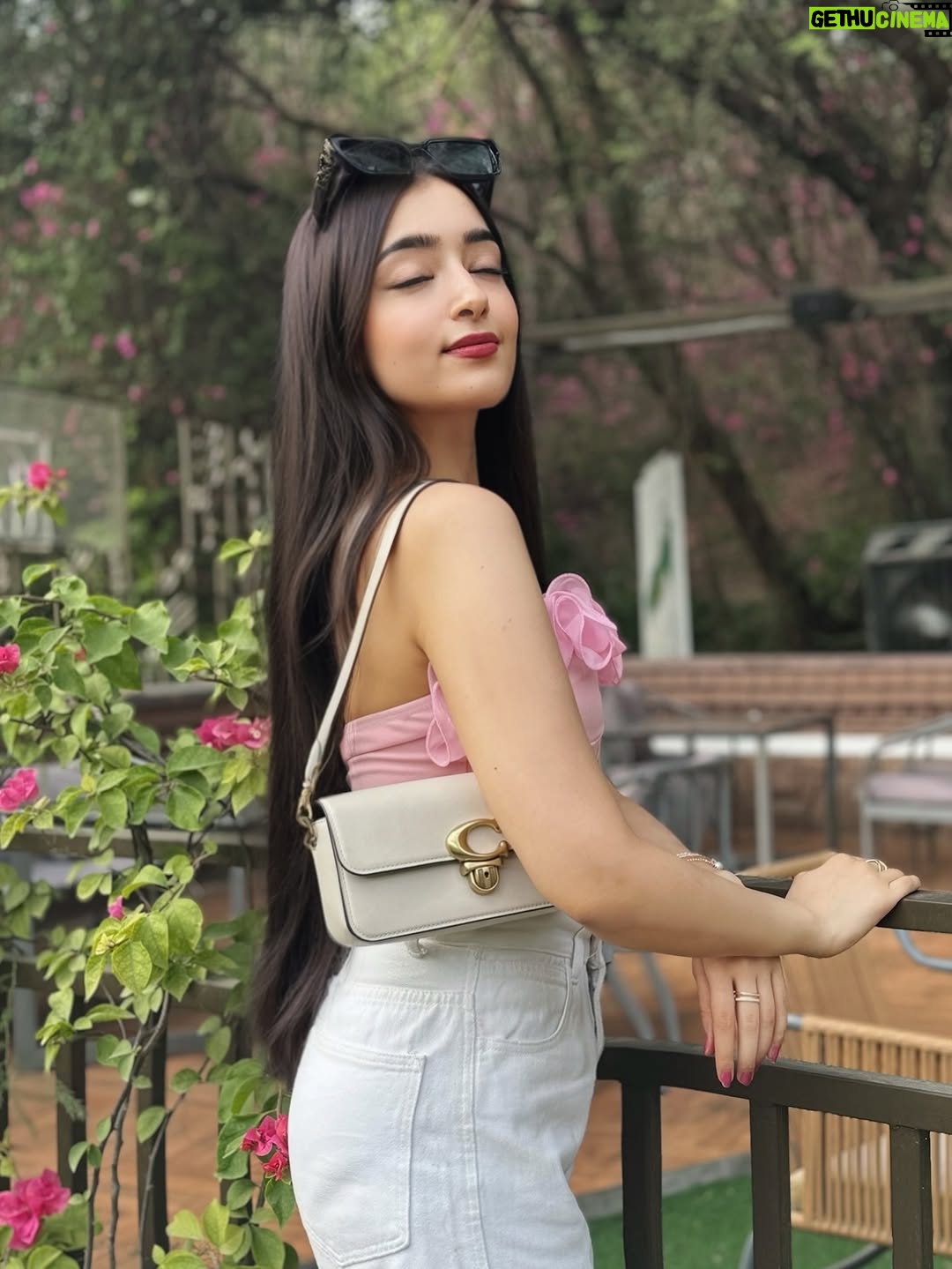 Kareena Tekwani - 4.9K Likes - Self love era🎀