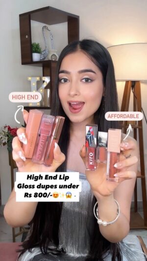 Kareena Tekwani Instagram - Affordable Alternatives to High End Lip Glosses under Rs. 800/- 😱🥰
1) Charlotte Tilbury Gloss - Pillow Talk
Alternative - @maybelline_ind Lifter Gloss (Topaz)
2) Huda Beauty Gloss - Bombshell
Alternative - @kirobeauty Lip Gloss ( Apricot Blush )
Fenty Beauty Gloss Stix - Fenty Glow
Alternative - @reneeofficial Lip Gloss (Nice & Nude)
It honestly took me a lot of effort and time to find the correct alternates, a lot of testing, reviews etc. made me find the exact ones!
Even though the texture, formulation & feel can be different, but the shades are quite similar so incase you’re looking forward to saving up that money, you can give these a try✨
Let me know if you wanna see a PART-3🙈 & show your love if i helped save your money😍
#affordabledupes #lipglosses #makeupdupe #lippies #makeupfinds #bombshell #pillowtalk #fentyglow #alternatives #makeupalternatives #lipglossaddict