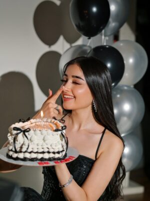Kareena Tekwani Instagram - Quarter-life cuteness 🍰🎀
.
.
.
.
.
[ Birthday Shoot Ideas, Pinterest Birthday Inspo, Dreamy Birthday Vibes, Vintage Cake, Birthday Aesthetic, 25th Birthday, Pinteresty Decor, Shoot Poses ]