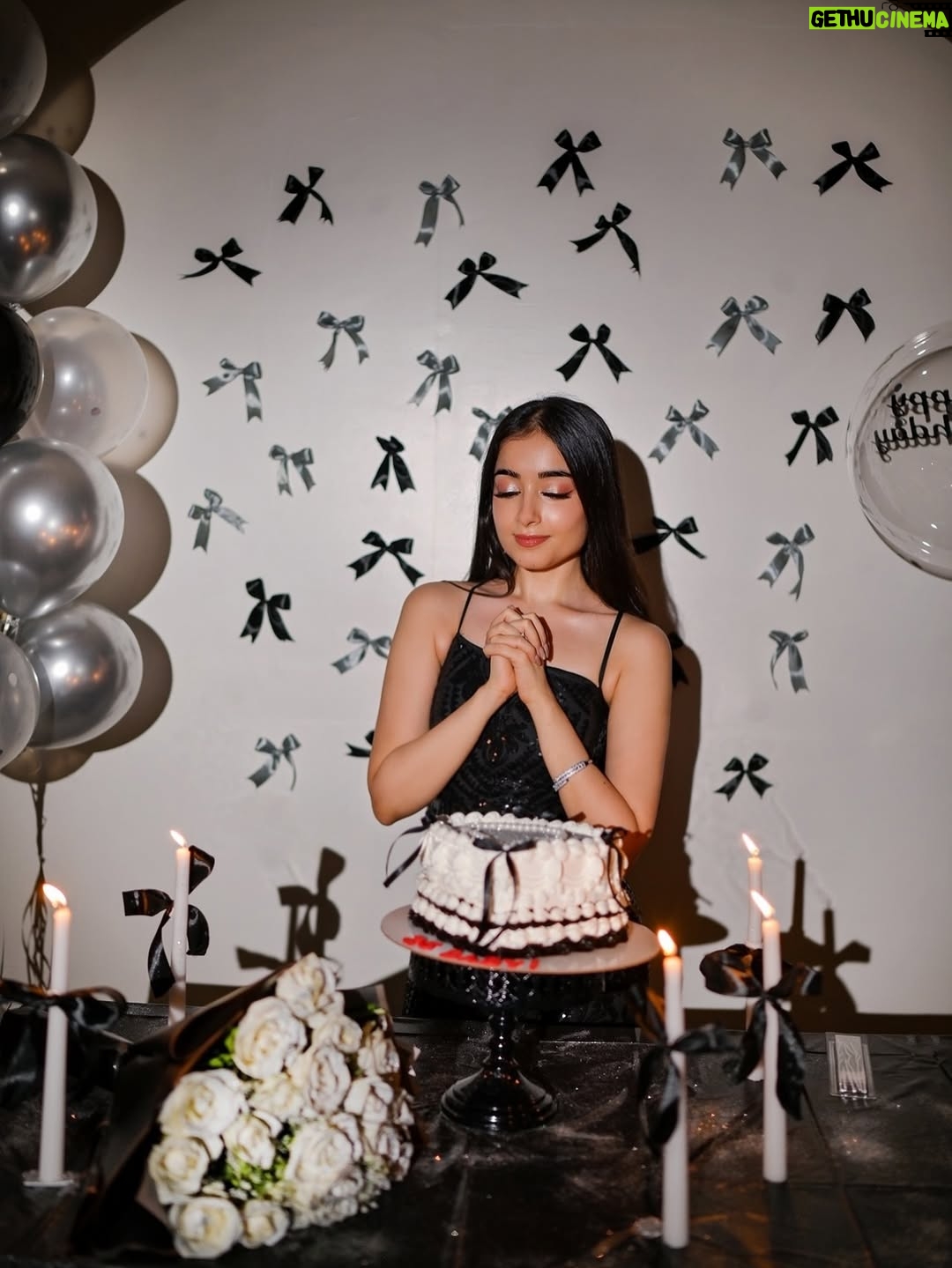 Kareena Tekwani - 7.2K Likes - Quarter-life cuteness 🍰🎀
.
.
.
.
.
[ Birthday Shoot Ideas, Pinterest Birthday Inspo, Dreamy Birthday Vibes, Vintage Cake, Birthday Aesthetic, 25th Birthday, Pinteresty Decor, Shoot Poses ]