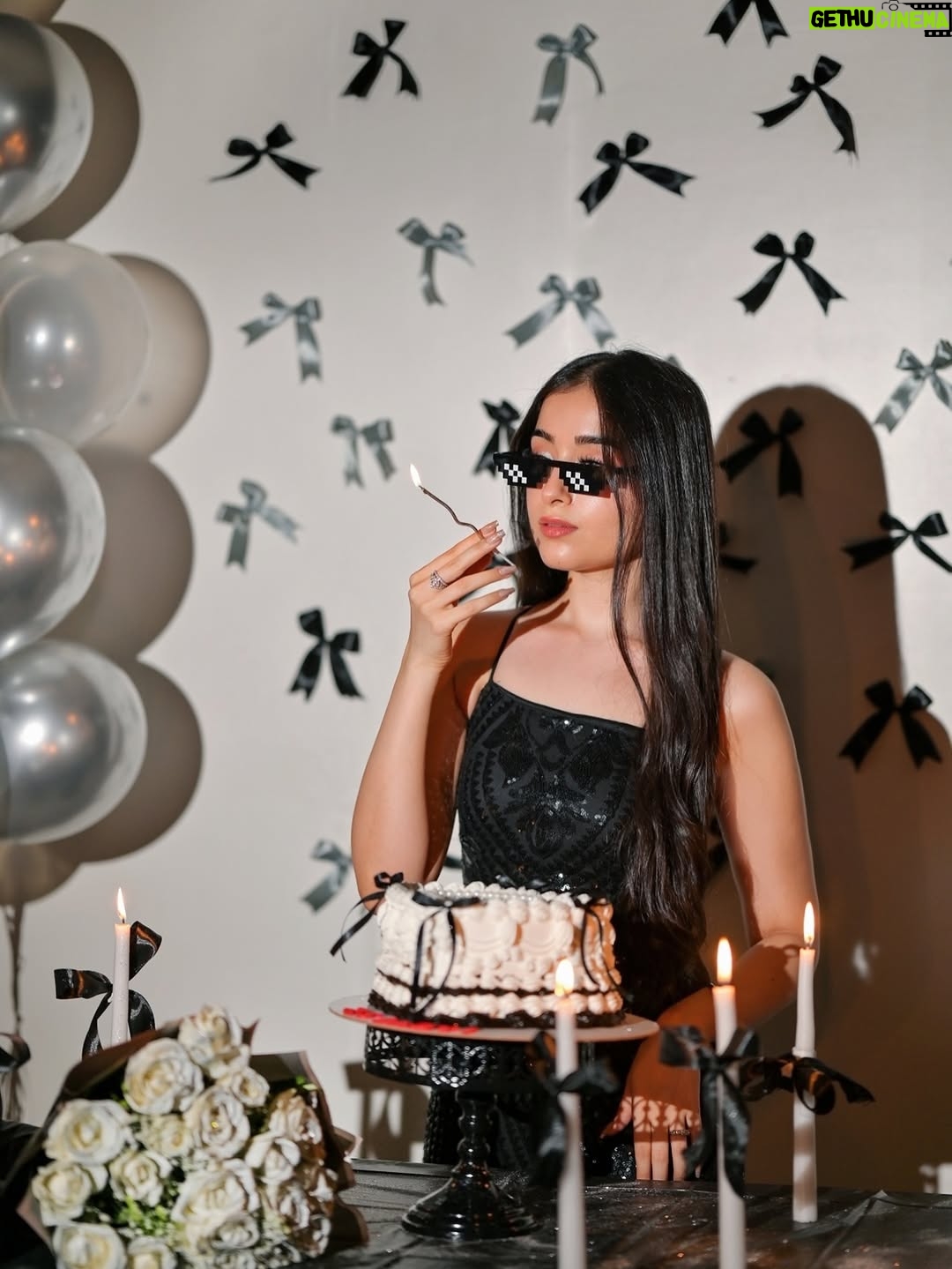 Kareena Tekwani - 7.2K Likes - Quarter-life cuteness 🍰🎀
.
.
.
.
.
[ Birthday Shoot Ideas, Pinterest Birthday Inspo, Dreamy Birthday Vibes, Vintage Cake, Birthday Aesthetic, 25th Birthday, Pinteresty Decor, Shoot Poses ]