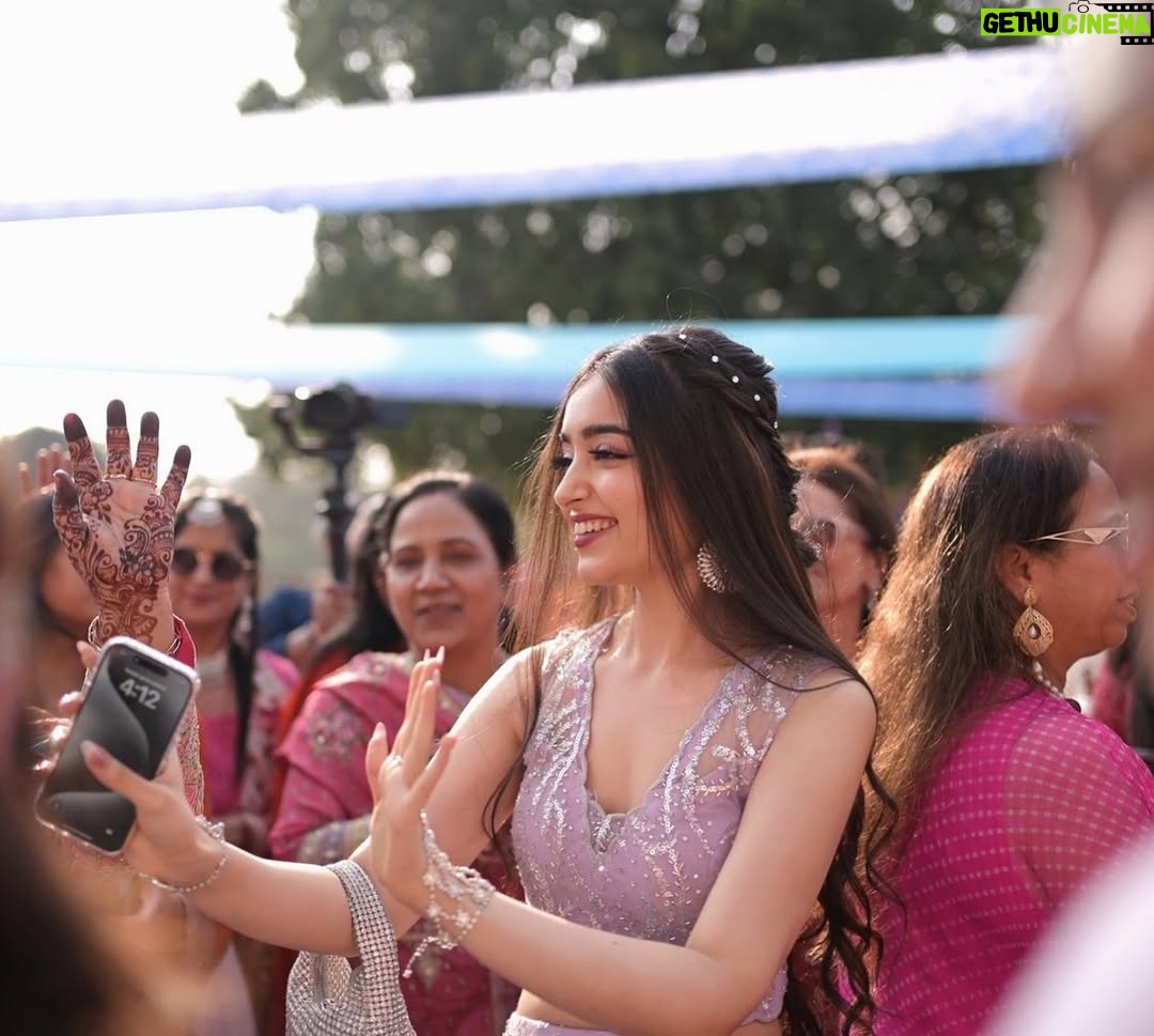 Kareena Tekwani - 3.8K Likes - My ✨vibe✨ lately💅🥰
.
.
.
#shaadiszn #weddingfits #candidshots #baaratfun #indianweddings