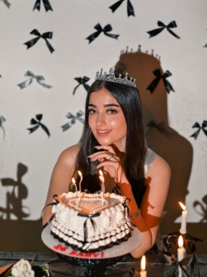 Kareena Tekwani Instagram - Quarter-life cuteness 🍰🎀
.
.
.
.
.
[ Birthday Shoot Ideas, Pinterest Birthday Inspo, Dreamy Birthday Vibes, Vintage Cake, Birthday Aesthetic, 25th Birthday, Pinteresty Decor, Shoot Poses ]
