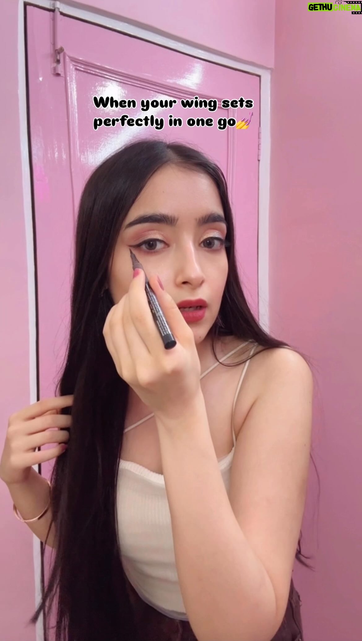 Kareena Tekwani - 5.2K Likes - Eyeliner gods on my side today💅
.
.
.
#funnyreels #girlstruggles #relatable #comedyvideo #wingeyeliner #reelsfyp #makeupstruggles
