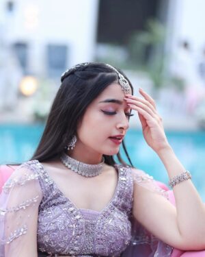 Kareena Tekwani Instagram - Pov : When the cameraman falls in love with you 💜
P.S. - Some candids that I found super cute from sissy’s wedding🙈