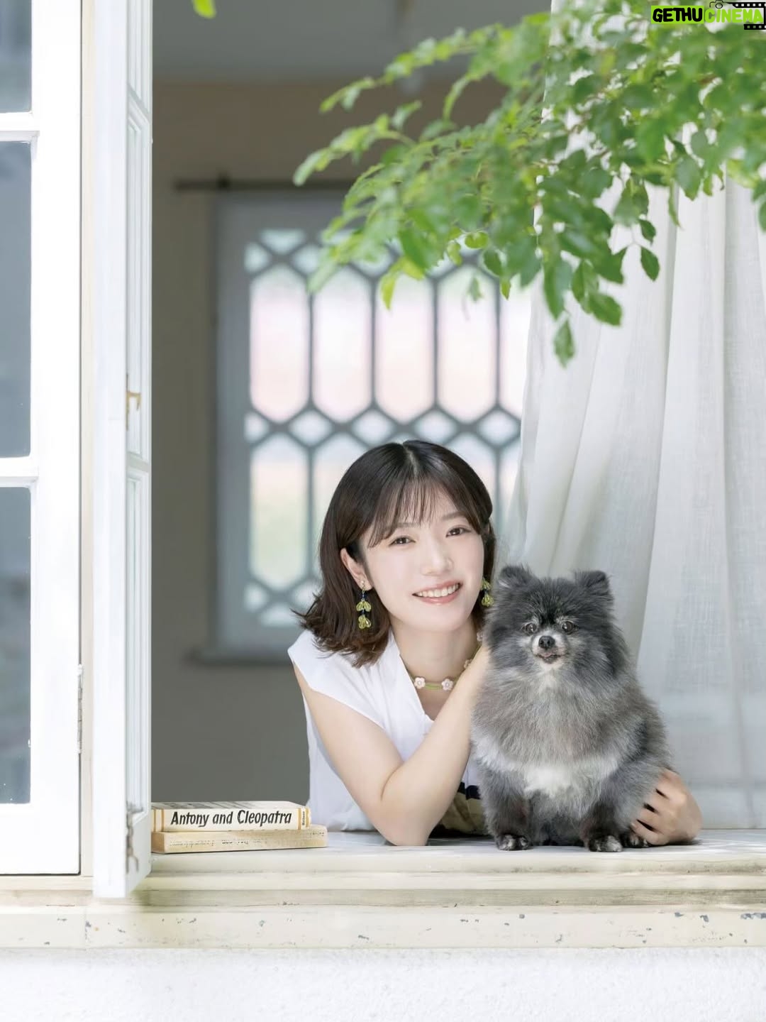 Karen Miyama - 2.8K Likes - 愛犬雑誌『Wan』10月号の表紙を
愛犬むすびと担当させていただきました✨

記念すべき回に呼んでいただき光栄です
かわいいむすびの写真とインタビューも盛りだくさんですのでぜひ…🥹

©AYAKO HACHISU