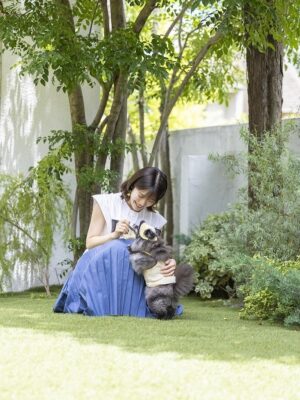 Karen Miyama Instagram - 愛犬雑誌『Wan』10月号の表紙を
愛犬むすびと担当させていただきました✨

記念すべき回に呼んでいただき光栄です
かわいいむすびの写真とインタビューも盛りだくさんですのでぜひ…🥹

©AYAKO HACHISU