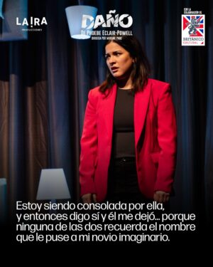 Karina Jordán Instagram - Entre risas, vacíos y pantallas, esta obra te hace mirar hacia adentro.
¿Hasta dónde llegarías por sentirte visto?
Hoy comienza la 4ta semana de DAÑO de Phoebe Eclair-Powell, protagonizada por @karinajordanm y dirigida por @mikhail_page
📍 Teatro Británico
🗓️ Martes y miércoles, 8PM
🎟️ Entradas en @joinnus