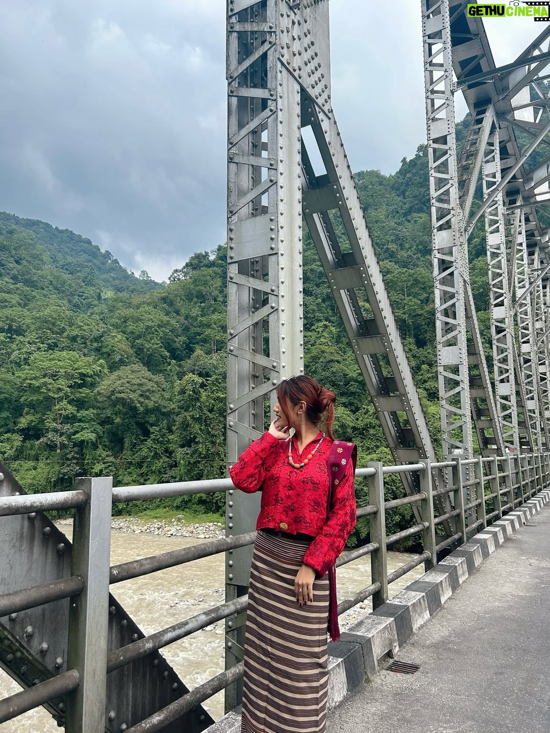 Karishmita Dass - 4.9K Likes - 🍃🤍

#explore #explorer #exploring #nature #bhutan #bhutantravel #bhutantrip #fyp #foryourpage #natures_moods #likes4followers #trending #newpost #exploring #fypviralinstagram
