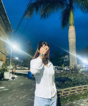 Karishmita Dass Instagram - A look back👁️
#explore #explorepage✨ #fyp #foryoupage💙 #foryouシpage #explorer #assam #india