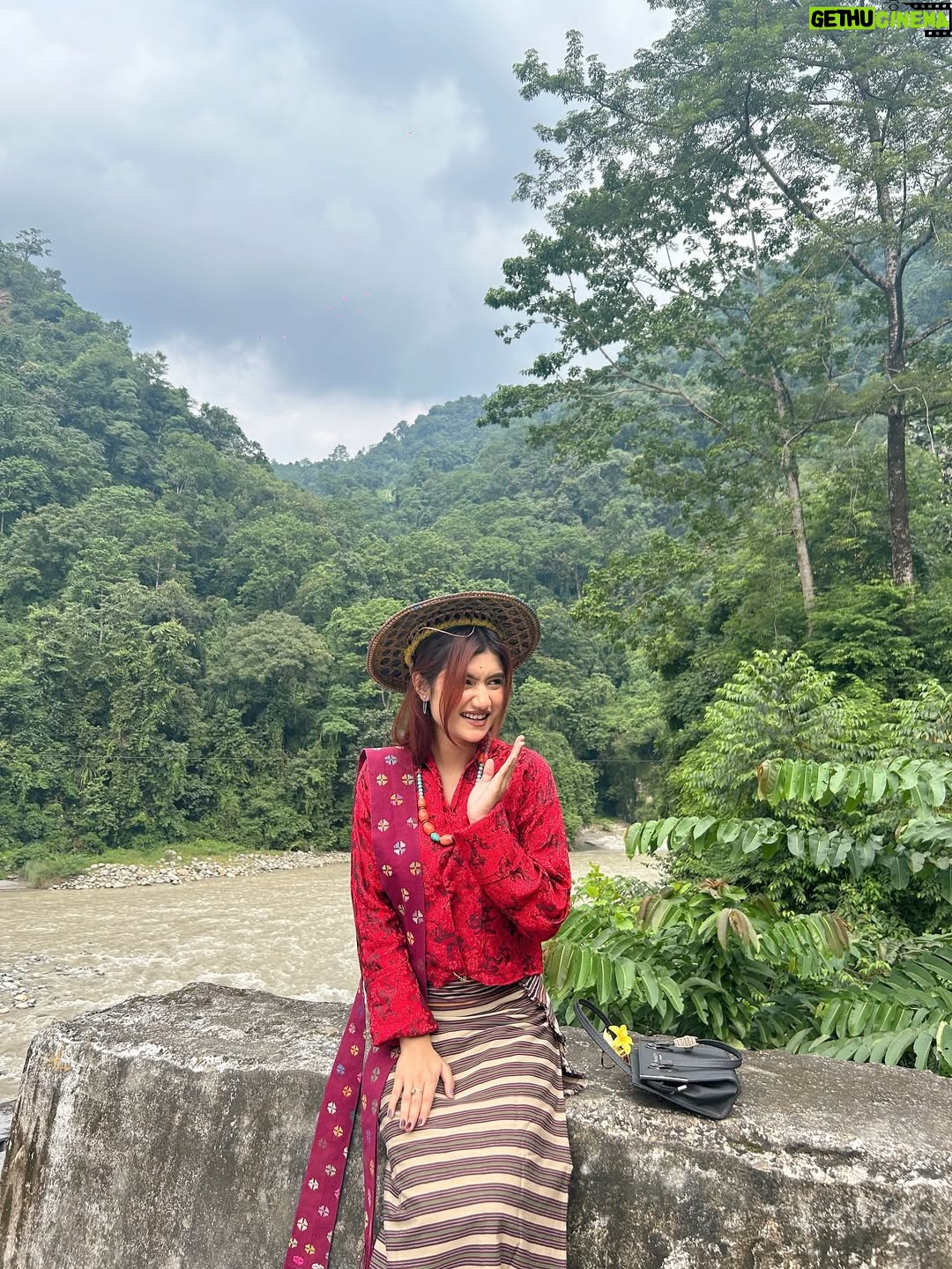 Karishmita Dass - 4.9K Likes - 🍃🤍

#explore #explorer #exploring #nature #bhutan #bhutantravel #bhutantrip #fyp #foryourpage #natures_moods #likes4followers #trending #newpost #exploring #fypviralinstagram