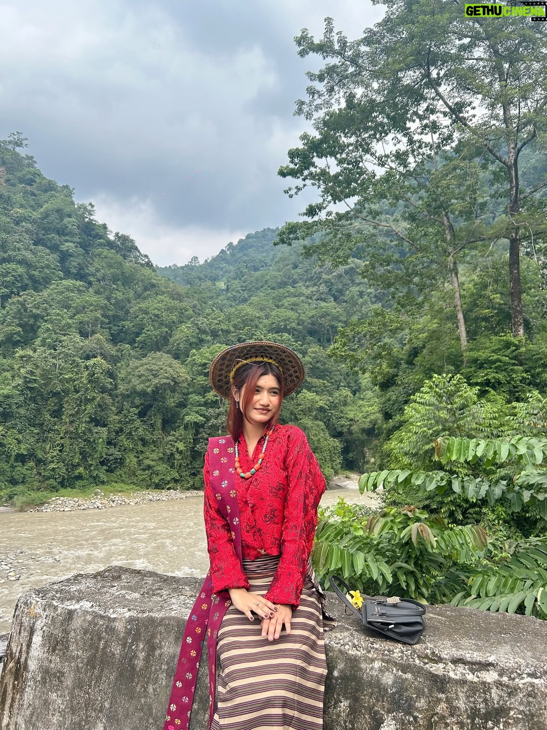 Karishmita Dass - 4.9K Likes - 🍃🤍

#explore #explorer #exploring #nature #bhutan #bhutantravel #bhutantrip #fyp #foryourpage #natures_moods #likes4followers #trending #newpost #exploring #fypviralinstagram
