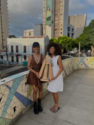 Karol Conká Instagram - Me sinto em casa 🧡