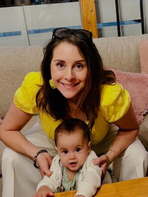 Karyme Lozano Instagram - Camila LucĆa ⦠te amo tanto tanto tanto que bendición, que regalo de Dios mis nietas ā¤ļøš