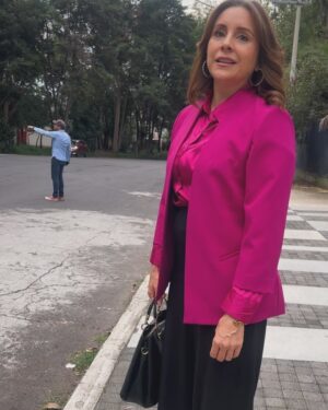 Karyme Lozano Instagram - Bravo 🙌👏👏 extraordinario trabajo el de mi querida doble @mel.vrl en @miamorsintiempo
