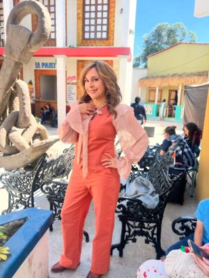 Karyme Lozano Instagram - Desde el set de @meatrevoaamarte con mi preciosa hija @mariluzbermudez1 @marianoo.soria y Mario los amo ā„ļø
Ćltimos dĆas de la novela! No se la pierdan estĆ” buenĆsimaš