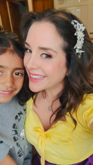 Karyme Lozano Instagram - “Hoy empezó ya la semilla a germinar y pronto florecerá… floreceremos juntos” con amor Karyme