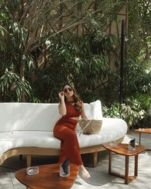 Kashish Dadhwal Instagram - 💌
Dress- @zara
Neckpiece- @deltacharms
Bag- @mango