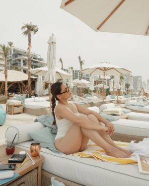 Kashish Dadhwal Instagram - perfect start to summers 🥥☀️🌊🐚🌴
🏷️
Swimwear- @hm
Sunglasses- @hm