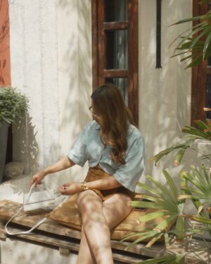 Kashish Dadhwal Instagram - all about yesterday🤍
🏷️
Shirt- @zara
Skorts- @hm
Bag- @jacquemus
Shoes- @adidasoriginals