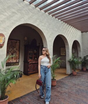 Kashish Dadhwal Instagram - 🤎