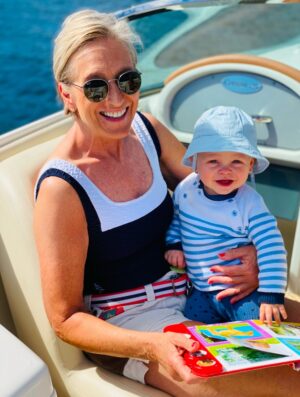 Katarina Flatland Instagram - I dag er det mammas bursdag❤️ Jeg savner deg i dag, i morgen og hver eneste dag mamma❤️ Vi er så mange som savner deg. 
Men selv om tårene renner nå, vil jeg også minnes de utallige fine dagene og øyeblikkene med den aller beste mammaen i verden❤️❤️❤️❤️❤️