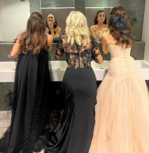 Kate Ritchie Instagram - I usually loathe a pic from the bathroom but this one feels different.. It’s my favourite from the Logies last month. It got lost in my roll until today.. Had to share 🩷🩷🩷 @georgieparker 🩷 @emilysymons_ 🩷 @homeandaway 🩷 #logies2024