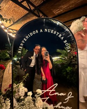 Katherine Escobar Farfan Instagram - 🤍✨
Vestido @click2dress