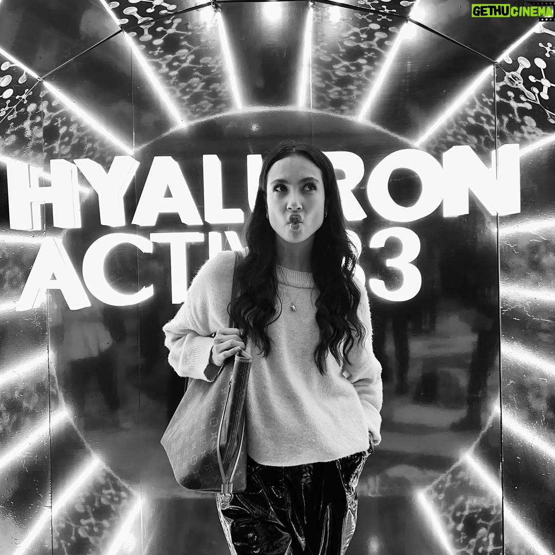 Katherine Escobar Farfan - 3.8K Likes - Julio a blanco y negro