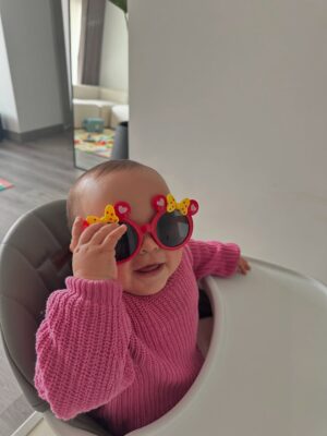 Katherine Escobar Farfan Instagram - 1. No me la creo todavía
2. Amo esta foto y a la niña que estoy abrazando
3. La mujercita que me inspira a ser mejor mujer
4. Creatividad a bordo
5. Todo hace parte del proceso
6. Por fin sentados en el carrito de mercado
7. Abuelita Liz y Joy
8. Abuelito Nico y Leví
9. Las primeras veces de los hijos se convierten en las primeras veces de nuestro niño interior para entenderlos mejor
10. Se metió un intruso en el casting
11. Aprendiendo a disfrutar bajo la lluvia
12. ❤️🩹
13. Libro favorito de mi niña
14. Libro favorito de mi niño
15. 13 años esperando este momento
16. ¿Reconocen a todos los de la foto?
17. El carrete más largo que he subido. Justo y necesario después varios meses sin estar por aquí. Ahora si, la foto 17. Mi Nani, mi gran Nani, mi esposo, mi equipo, el hombre que me gusta.