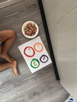 Katherine Escobar Farfan Instagram - 1. No me la creo todavía
2. Amo esta foto y a la niña que estoy abrazando
3. La mujercita que me inspira a ser mejor mujer
4. Creatividad a bordo
5. Todo hace parte del proceso
6. Por fin sentados en el carrito de mercado
7. Abuelita Liz y Joy
8. Abuelito Nico y Leví
9. Las primeras veces de los hijos se convierten en las primeras veces de nuestro niño interior para entenderlos mejor
10. Se metió un intruso en el casting
11. Aprendiendo a disfrutar bajo la lluvia
12. ❤️🩹
13. Libro favorito de mi niña
14. Libro favorito de mi niño
15. 13 años esperando este momento
16. ¿Reconocen a todos los de la foto?
17. El carrete más largo que he subido. Justo y necesario después varios meses sin estar por aquí. Ahora si, la foto 17. Mi Nani, mi gran Nani, mi esposo, mi equipo, el hombre que me gusta.