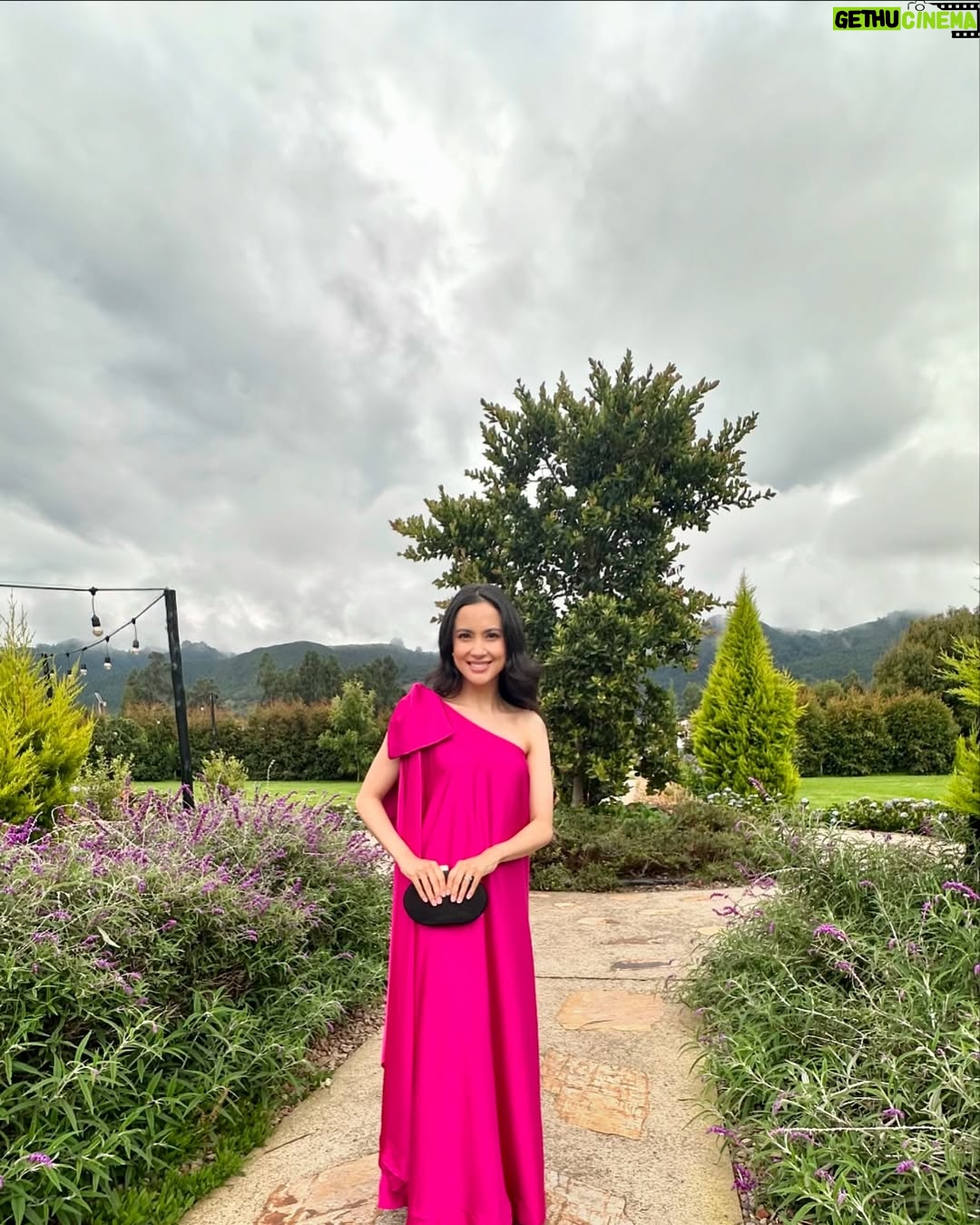 Katherine Escobar Farfan - 4.8K Likes - 🤍✨

Vestido @click2dress