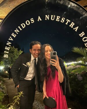 Katherine Escobar Farfan Instagram - 🤍✨
Vestido @click2dress