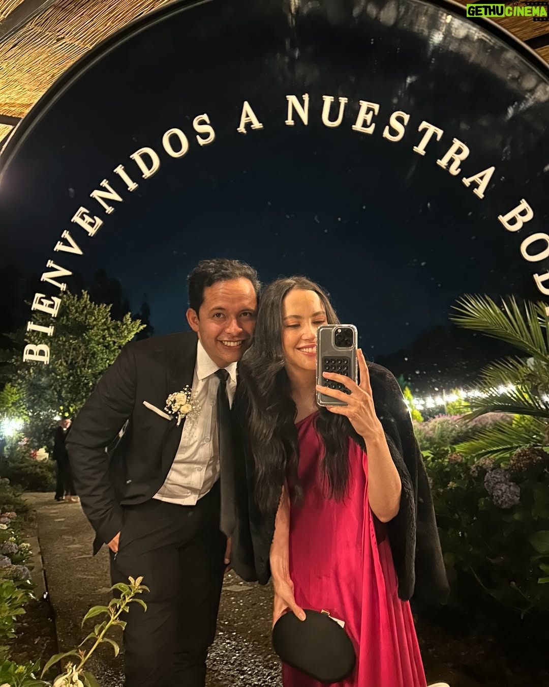 Katherine Escobar Farfan - 4.8K Likes - 🤍✨

Vestido @click2dress