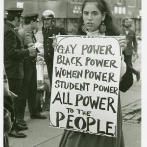 Katherine Langford Instagram - 🌈 Coming to the end of #pridemonth and thinking about how we carry this energy forward...if these past few weeks have taught us anything, it's the power of unity, when we come together and lift the voices of those that need to be heard... It's been 51 years since the Stonewall riots, (which were started in large thanks to black trans women) and here we are, still fighting for protection and equality for the LGBTQ  and black community... I hope we can continue to honour the legacy of pride, by exuding the same passion and courage that has brought us this far - not just through this pride month, but all year round. See you in July ❤️🏳️‍🌈✊🏾🏳️‍🌈💪🏳️‍🌈