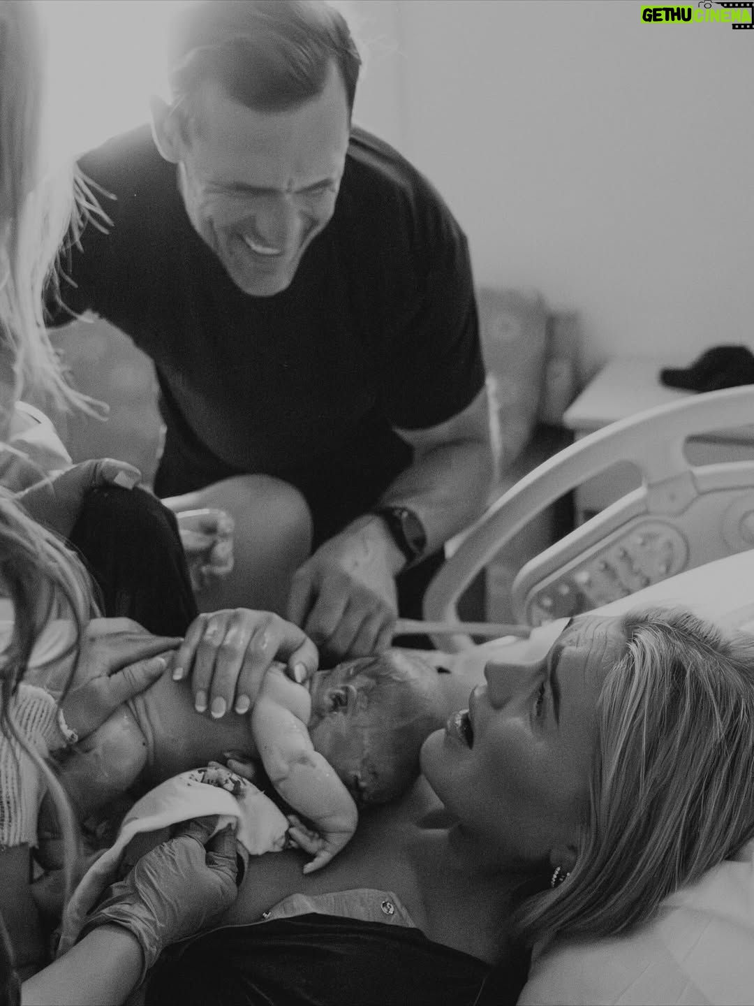 Katrin Tanja Davidsdottir - 174.5K Likes - Emberly Heba Laich 🌙🤍🧸✨ 10.06.25

Our hearts are overflowing with love as we welcome our daughter into this world. Becoming her parents has been the greatest gift we ever could have imagined - our precious, peaceful, powerful little girl who was born under the full supermoon! 

Our world is forever brighter with you in it, our Emberly ❤️

Photos by @alli.kuettel.photography