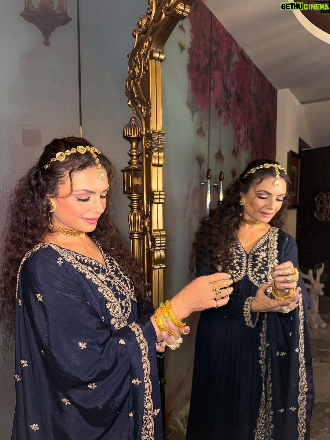 Kavita Ghai - 3 Likes - ✨ This festive season, shine bright, look pretty, and let your jewelry & outfits do the talking. 💫

My beautiful outfits are by @libasindia 😍