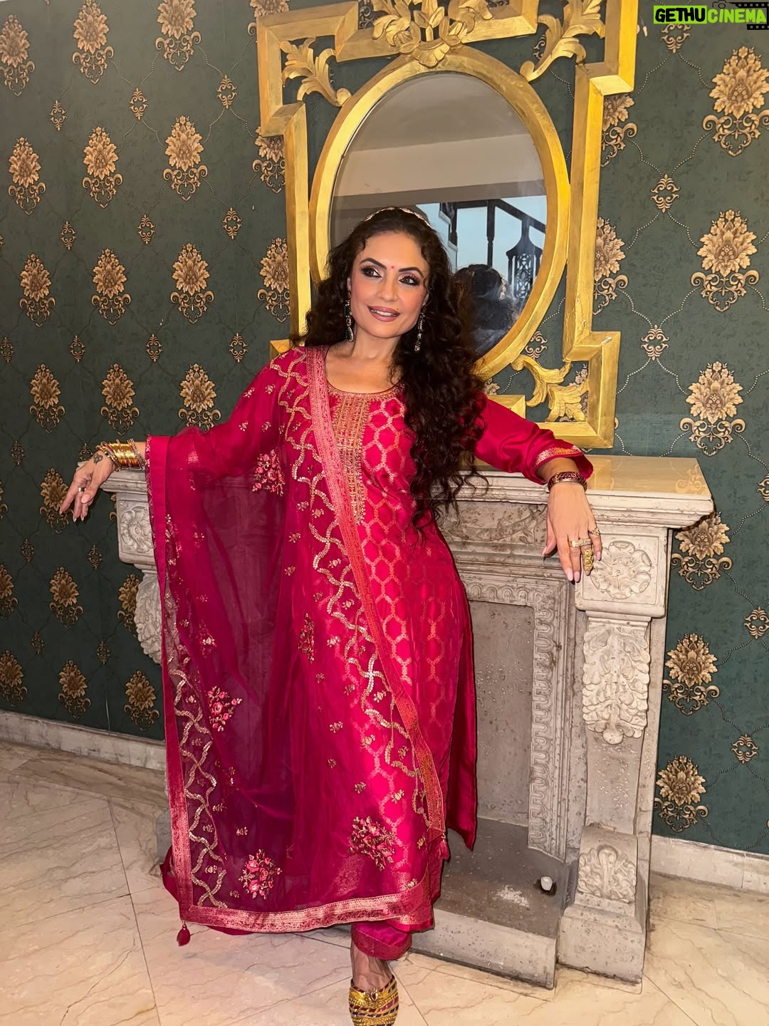 Kavita Ghai - 3 Likes - ✨ This festive season, shine bright, look pretty, and let your jewelry & outfits do the talking. 💫

My beautiful outfits are by @libasindia 😍