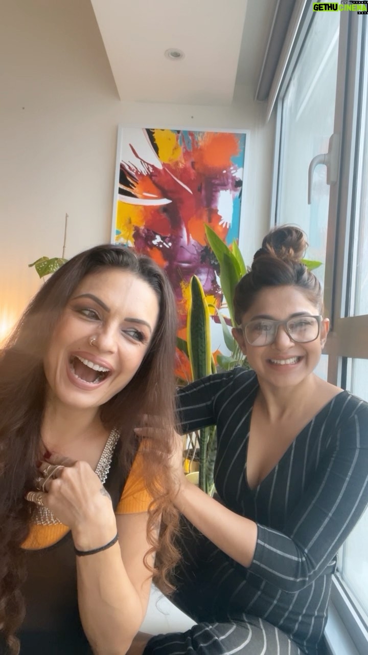 Kavita Ghai - 350.9K Likes - Good times crazy friends = Great memories!!! #wingitwithwinget