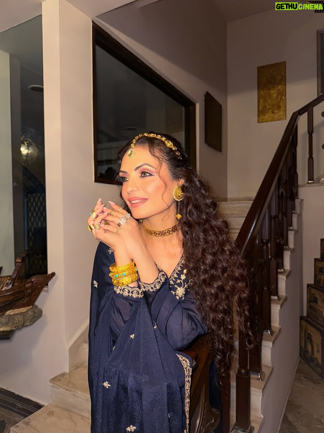 Kavita Ghai - 3 Likes - ✨ This festive season, shine bright, look pretty, and let your jewelry & outfits do the talking. 💫

My beautiful outfits are by @libasindia 😍