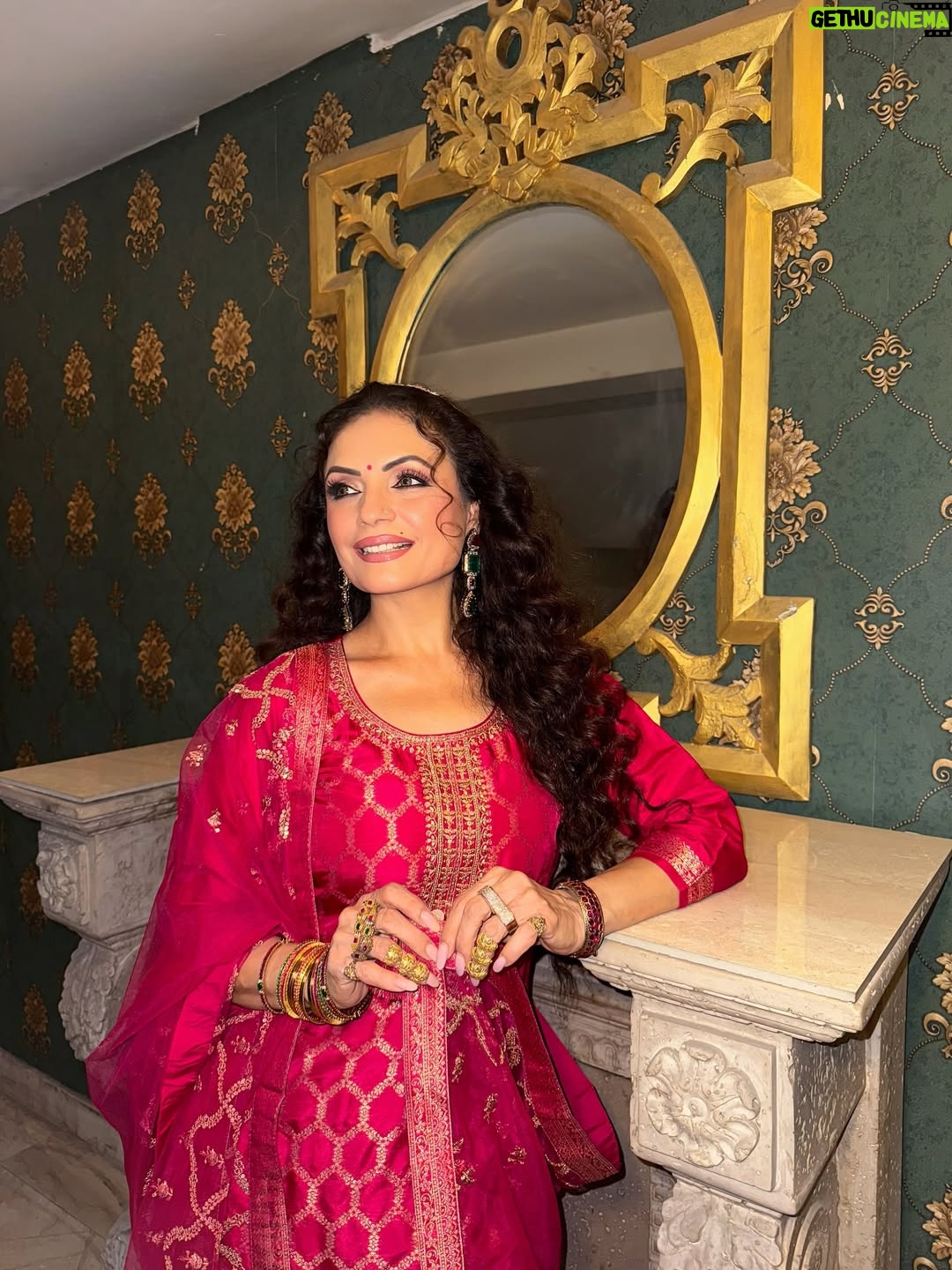 Kavita Ghai - 3 Likes - ✨ This festive season, shine bright, look pretty, and let your jewelry & outfits do the talking. 💫

My beautiful outfits are by @libasindia 😍