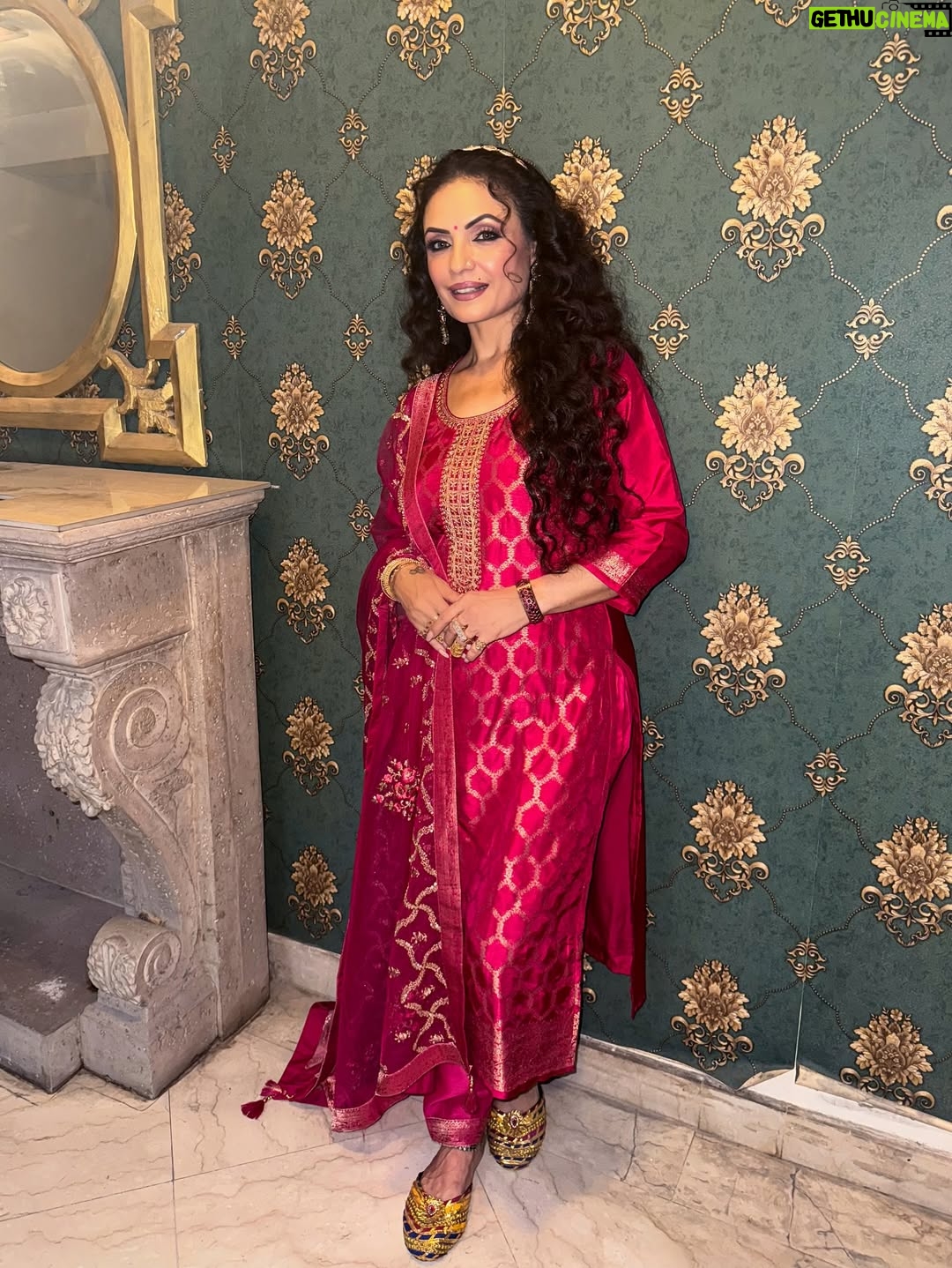 Kavita Ghai - 3 Likes - ✨ This festive season, shine bright, look pretty, and let your jewelry & outfits do the talking. 💫

My beautiful outfits are by @libasindia 😍