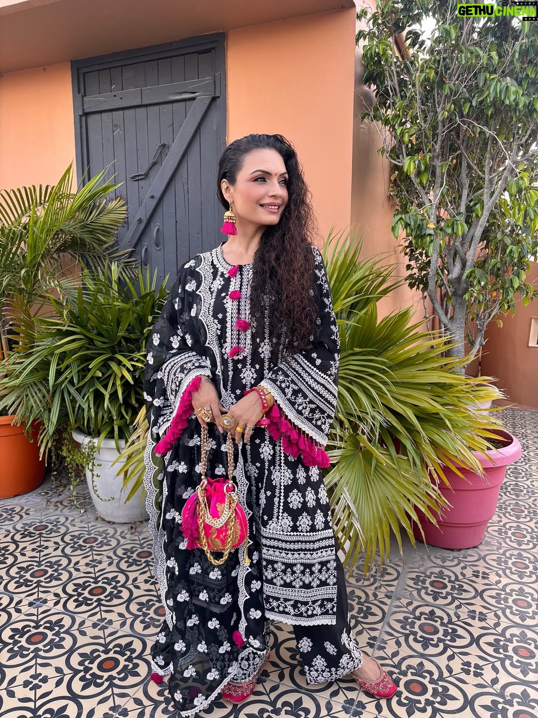 Kavita Ghai - 3 Likes - Festive season starts strong with my favourite @shopmulmul ♥️✨