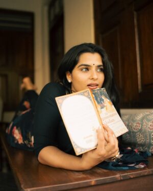 Kavya Kalyanram Instagram - Your Kannima in her element 🕊️