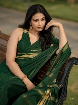 Kavya Shetty Instagram - 💚✨

Click @umesh__photography___ 
MakeUp & Hair @kanaka_gowda 
Jewellery @arnav_jewellery 
Location @jwmarriottblrgolfshire